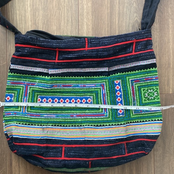 Colourful ethnic crossbody bag with zipper - Picture 7 of 10